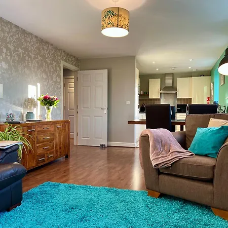 The Orchid-Central Beeston-Private Apartment-Smarttv-Free Wi-Fi-Tram-Parking Nottingham Exterior photo